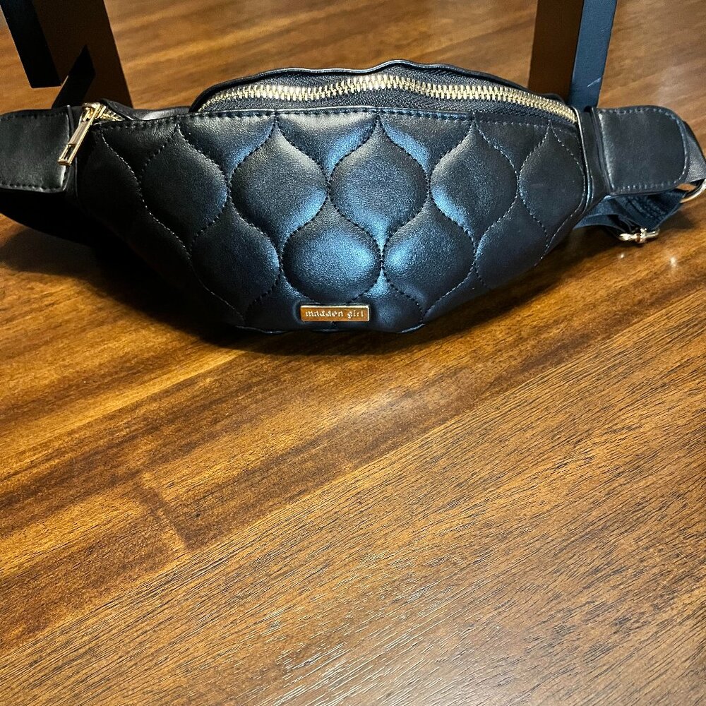 NEW Steve Madden Black Quilted Waist Bag Fanny Pack 10W x 5H
